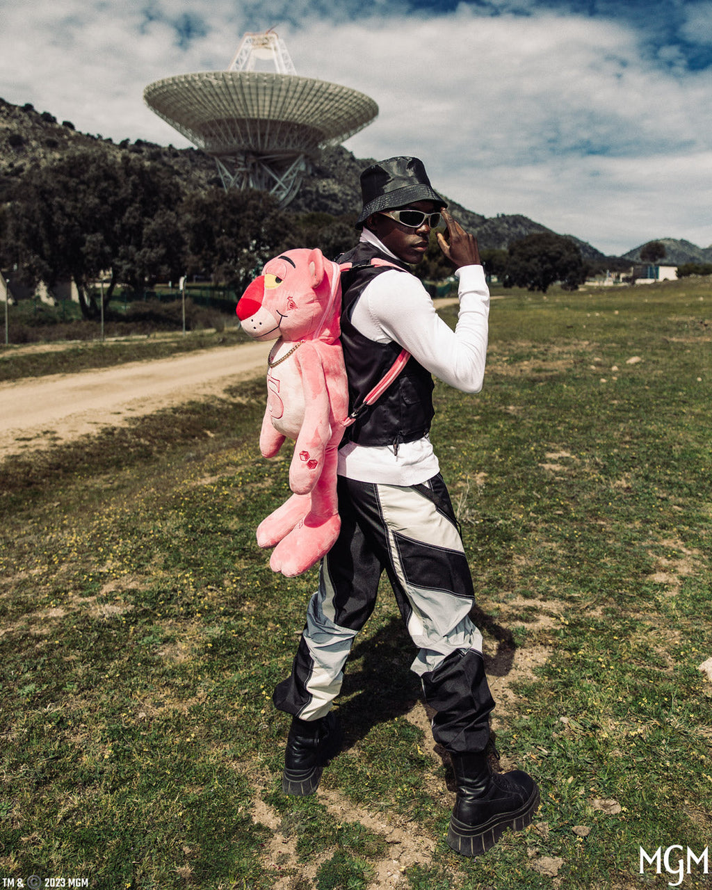 PINK PANTHER UP TO NO GOOD TEDDY BEAR BACKPACK