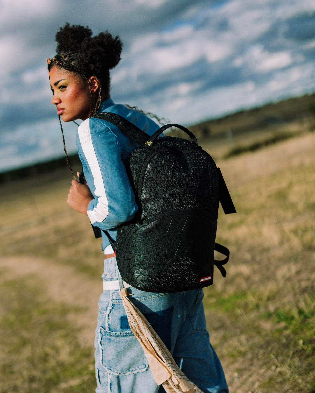 HYPERDIMENSIONAL BACKPACK