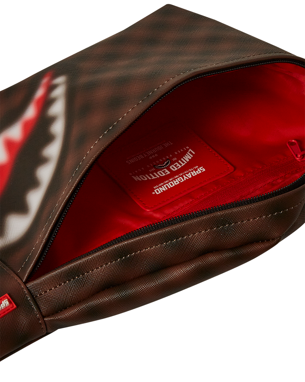 SHARKS IN PARIS BLUR EFFECT SAVVY CROSSBODY