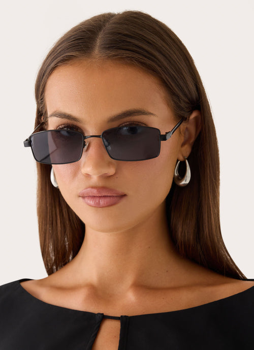 Bad Girl Sunglasses - Black